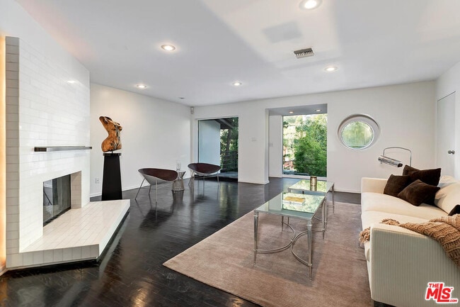 Building Photo - 1730 Mt Olympus Dr