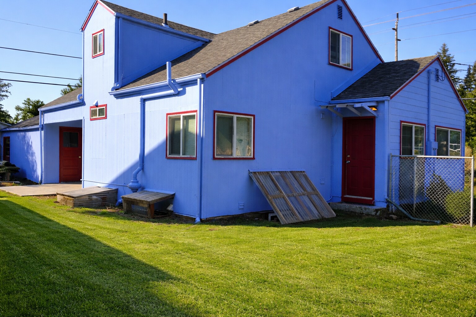 Building Photo - 13304 NE Glisan St