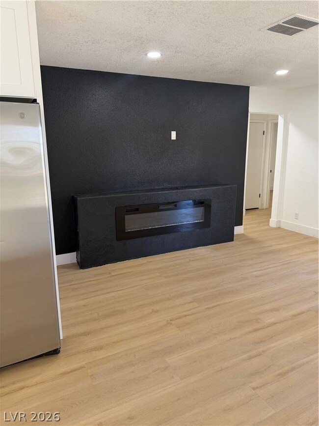 Building Photo - 6993 Royal Meadow Pl