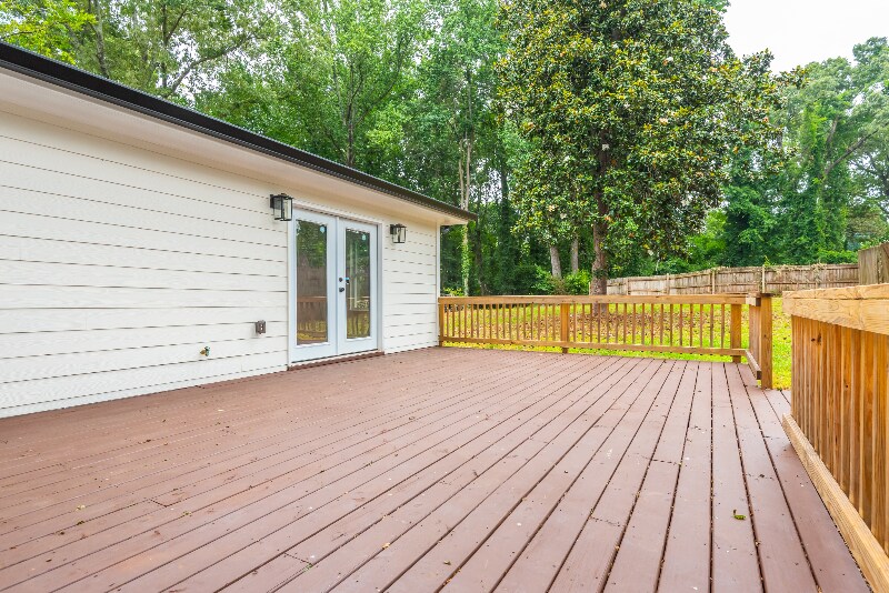 Building Photo - 1540 Eastland Rd SE