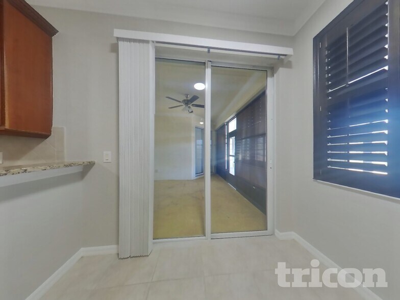 Building Photo - 6300 Falcon Lair Dr