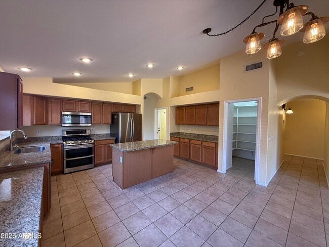 Building Photo - 4588 E Indian Wells Dr