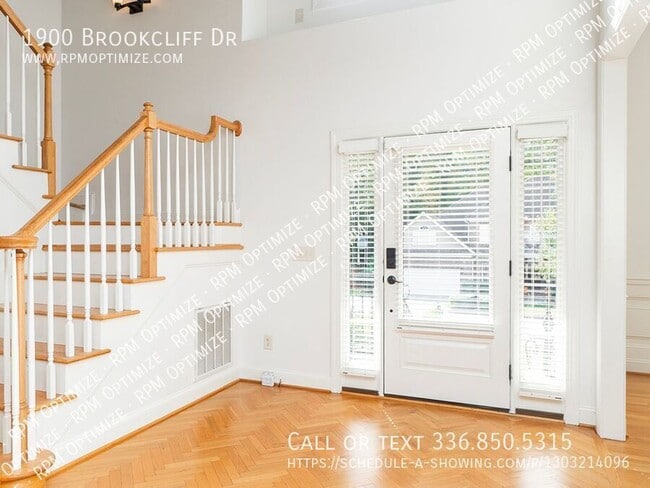 Building Photo - 1900 Brookcliff Dr