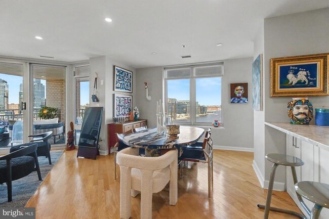 Building Photo - 100 Harborview Dr