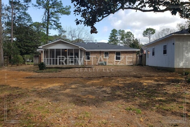 Building Photo - Beautiful 4 Bed 2 Bath Home in Daphne!!
