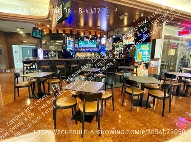 Building Photo - 1717 N Bayshore Dr