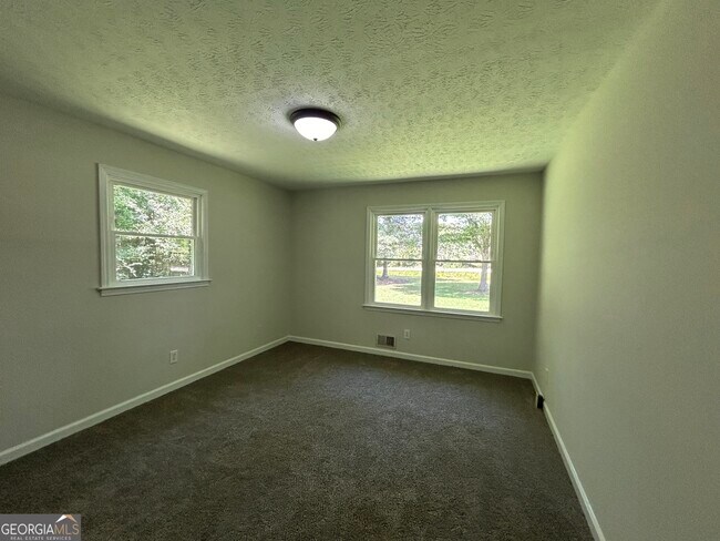 Building Photo - 488 Dogwood Trail