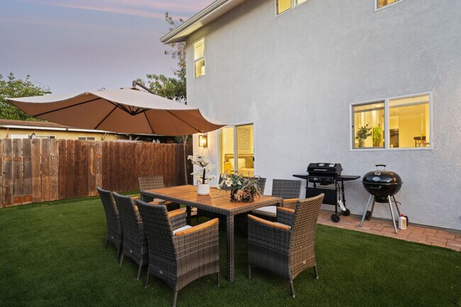 Building Photo - 1219 Denver Ln