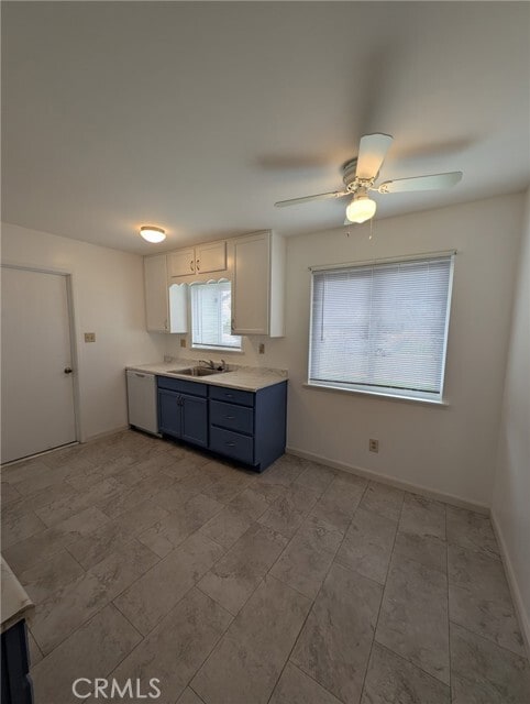 Building Photo - 877 Pearl Dr