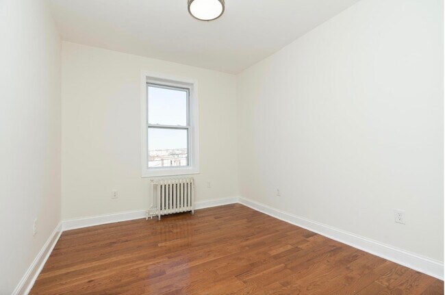 Building Photo - 6404 Park Ave