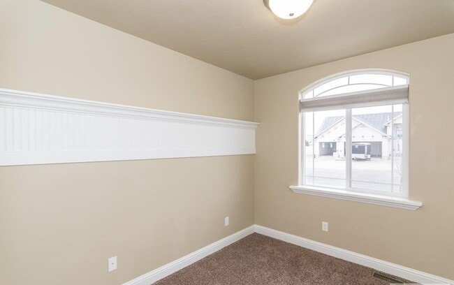 Building Photo - 1466 Chesney Ct