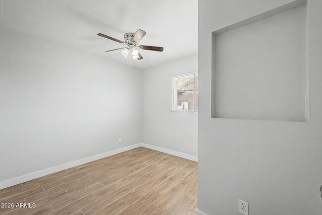 Building Photo - 6536 W Turney Ave