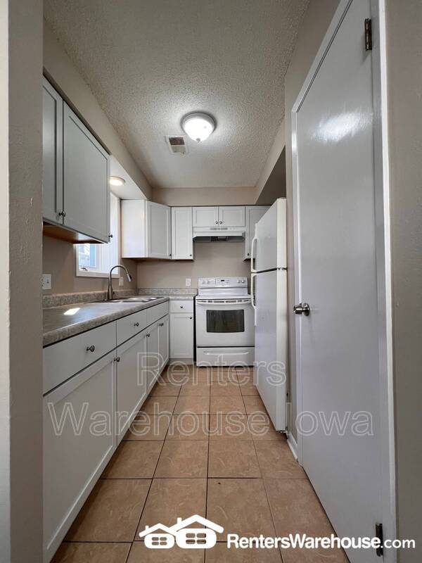 Building Photo - 917 Maury St