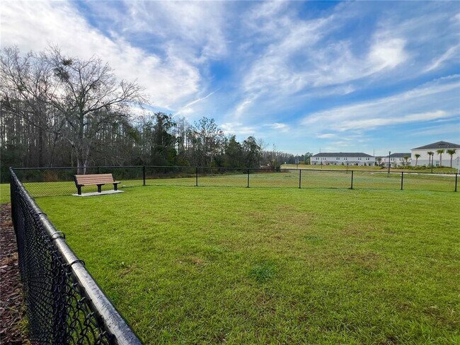 Building Photo - 2008 Viewfinder St