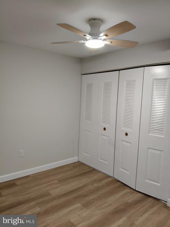 Building Photo - 423 Christopher Ave