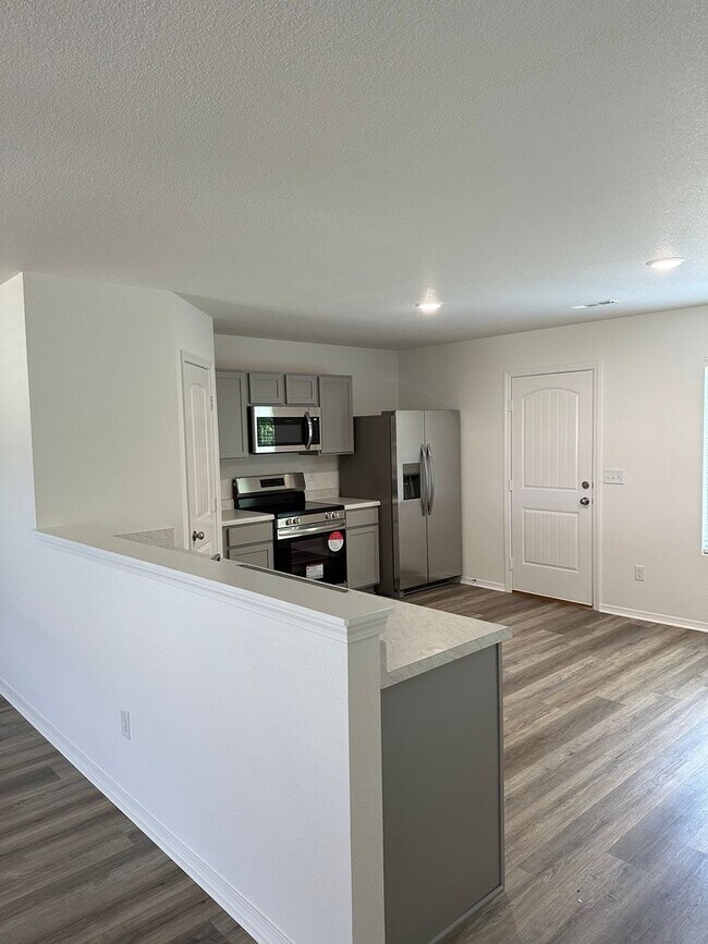 Building Photo - Pre-Leasing Available — Spacious 4-Bedroom, 2-Bath Home in Benton | Coming Soon!