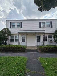 Building Photo - 137 Alden St