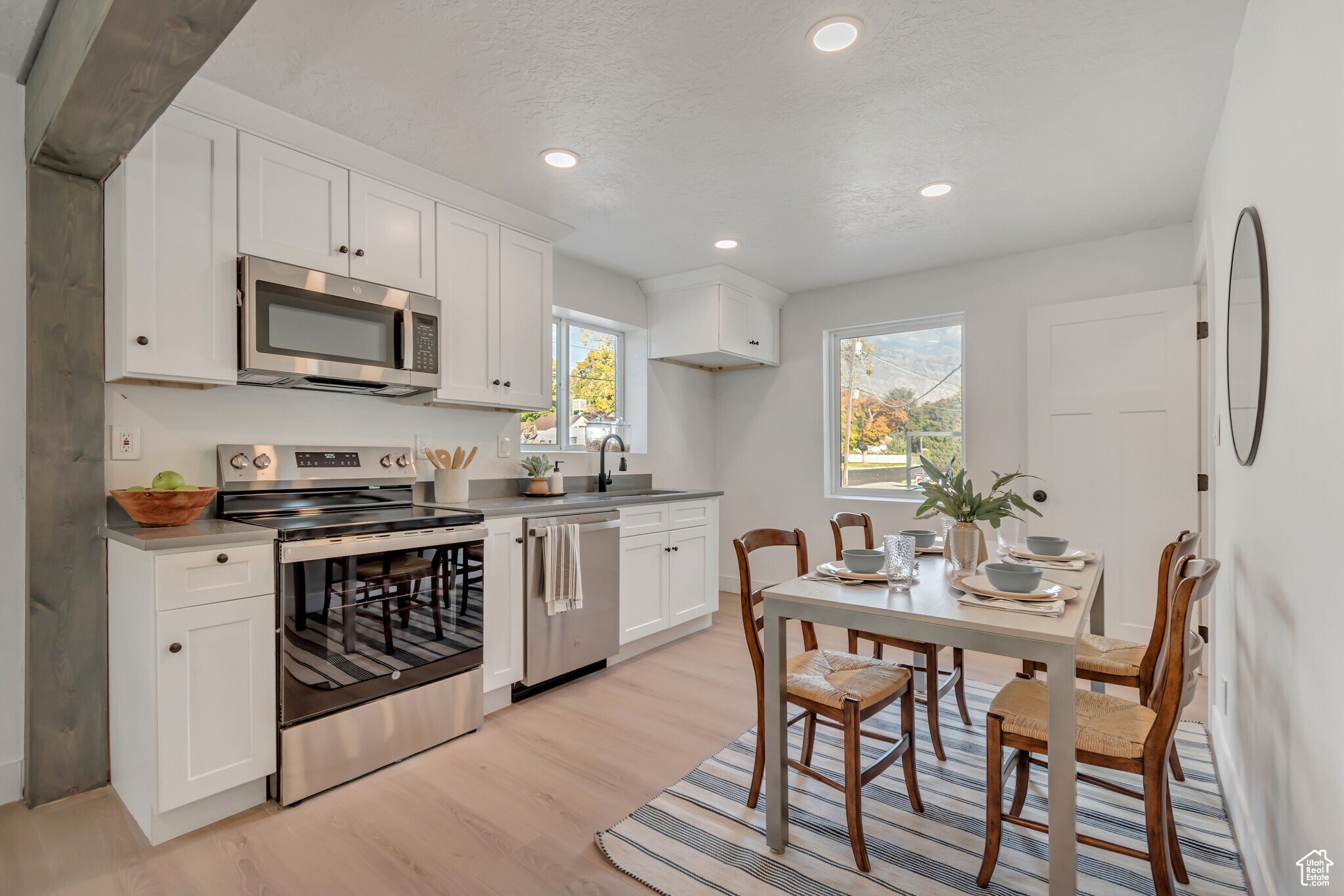 Building Photo - 396 N 100 E