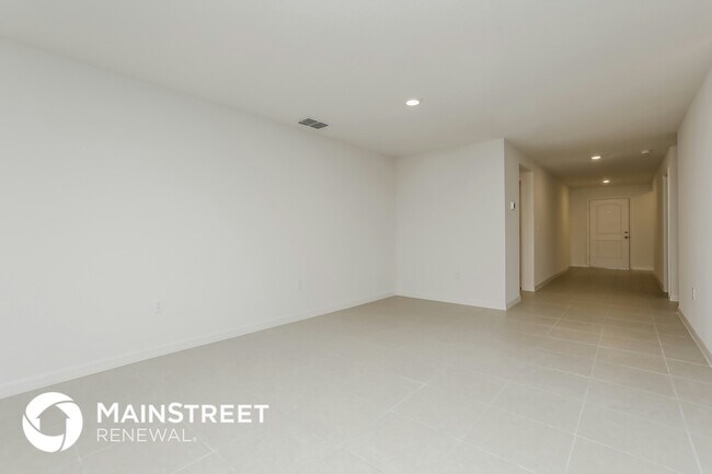 Building Photo - 35681 Rose Moss Ave