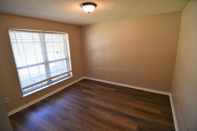 Building Photo - Location! Location!  Newly updated, 4 bedroom, 2 bath home near Perkins & Essens