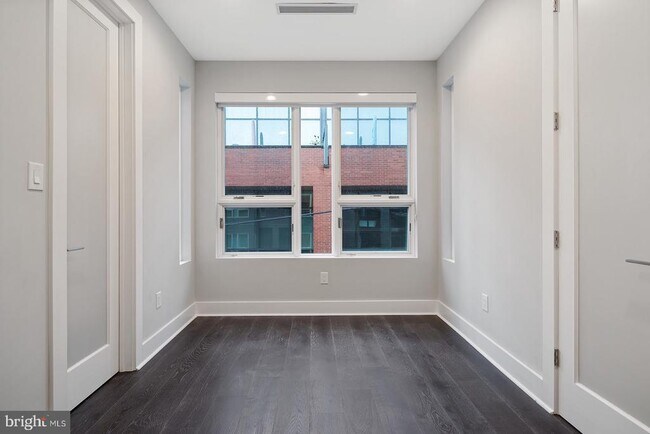 Building Photo - 1332 Kater St