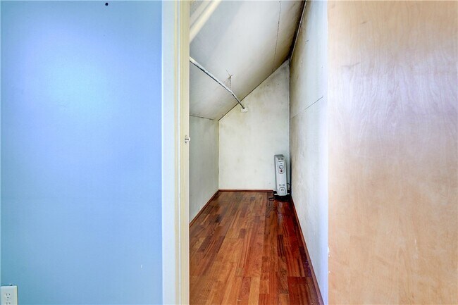 Building Photo - 195 Harvard St