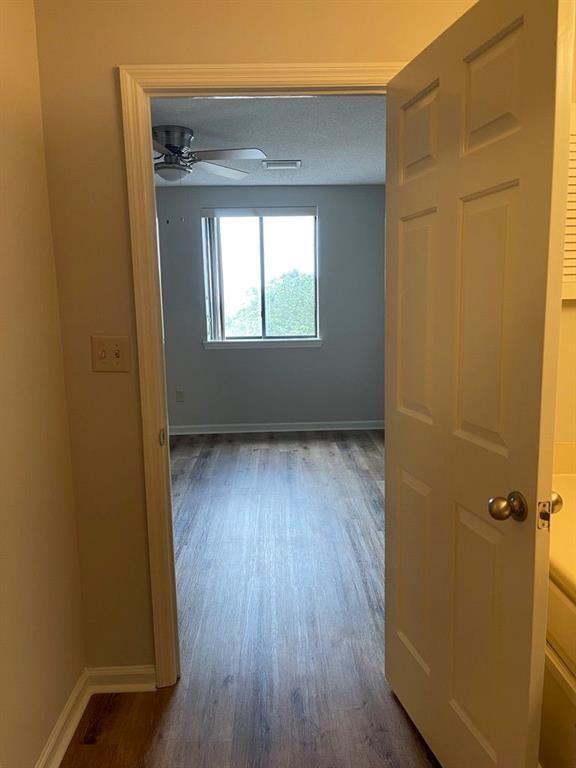 Building Photo - 2106 Pawnee Dr SE