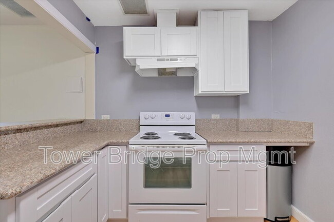 Building Photo - 122 I St