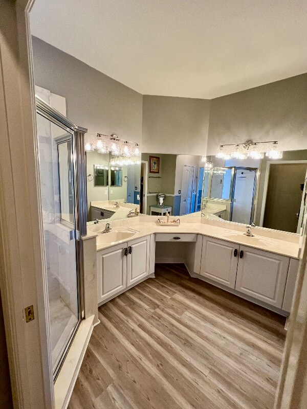 Building Photo - 616 Mirror Lakes Falls Ln