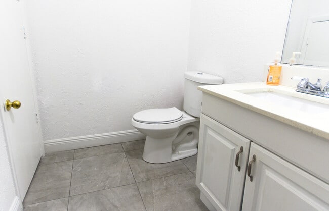 Building Photo - 4225 Turnberry Cir