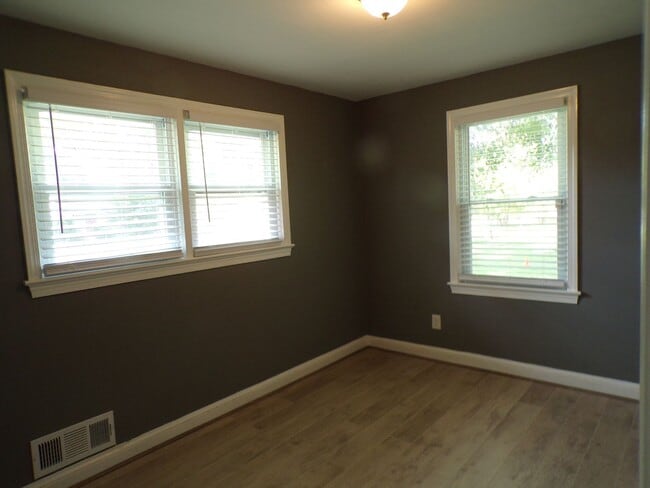 Building Photo - Charming Ranch-Style Home with Finished Ba...