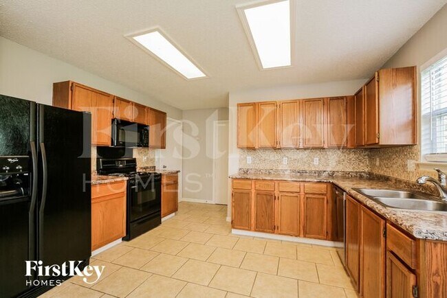 Building Photo - 19553 Tradewinds Dr