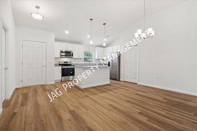 Building Photo - 233 Bird of Paradise Dr