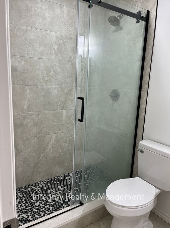 Building Photo - 9419 Ashbury Cir