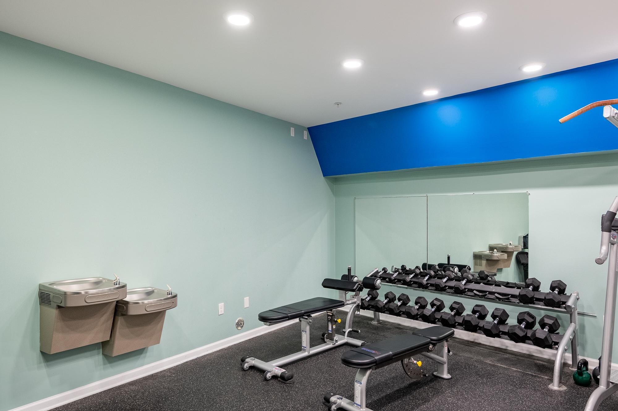 Building Photo - 4921 Pretty Lake Ave