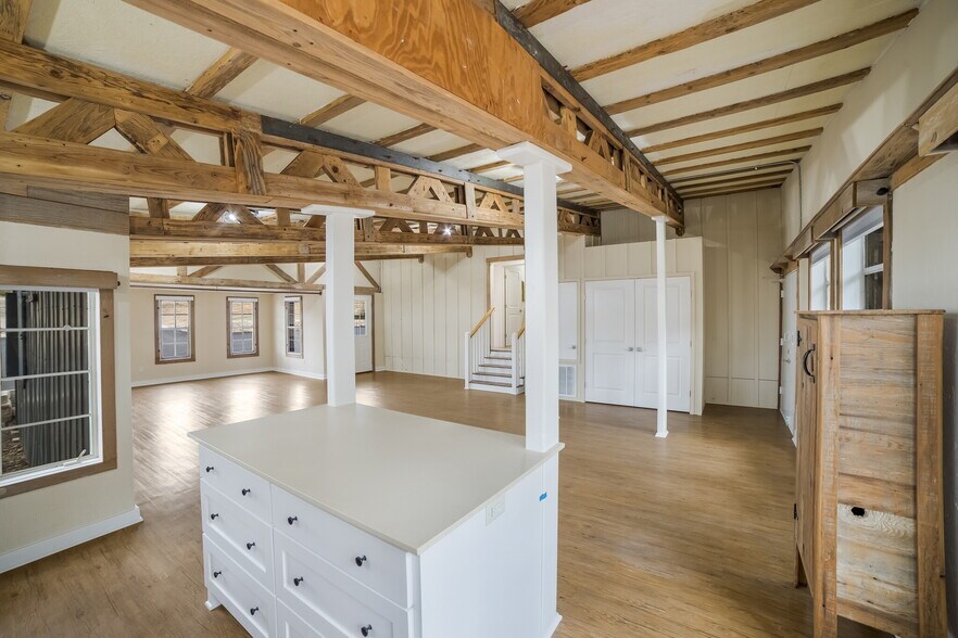 Building Photo - 19827 FM 306