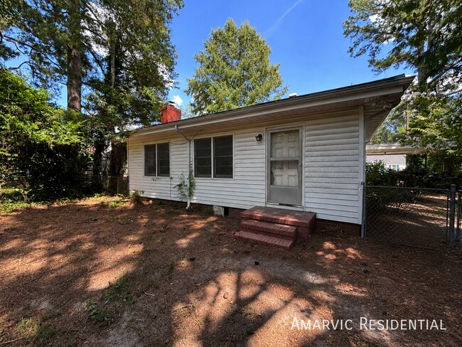 Building Photo - 907 Rudolph St