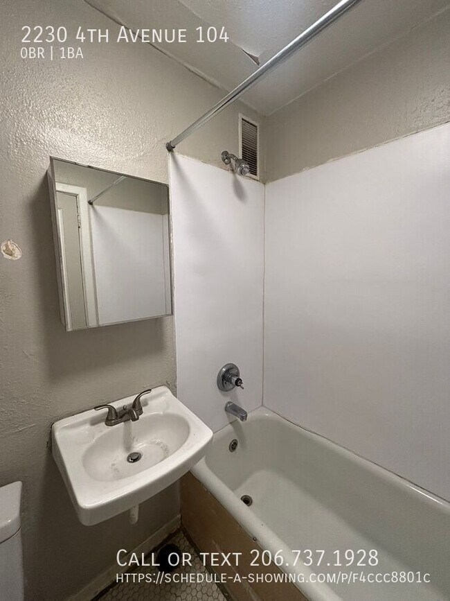 Building Photo - 2230 4th Ave