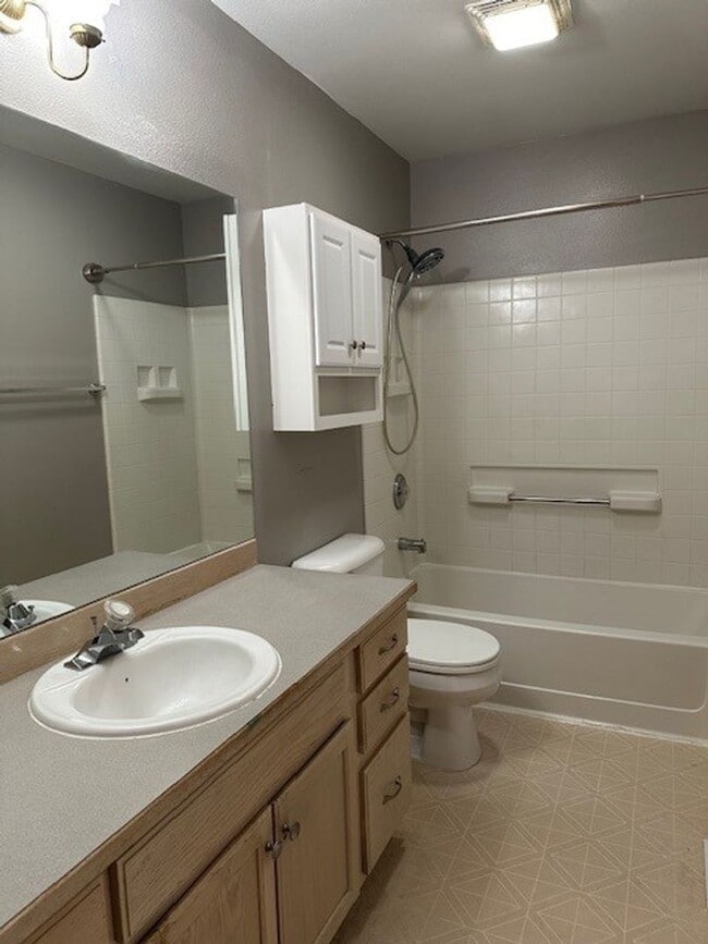 Building Photo - Tranquil Cul-de-Sac Charm: Inviting 3BR, 2BA Home in South Anchorage