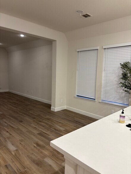 Building Photo - 18522 Wolf Mountain Ln