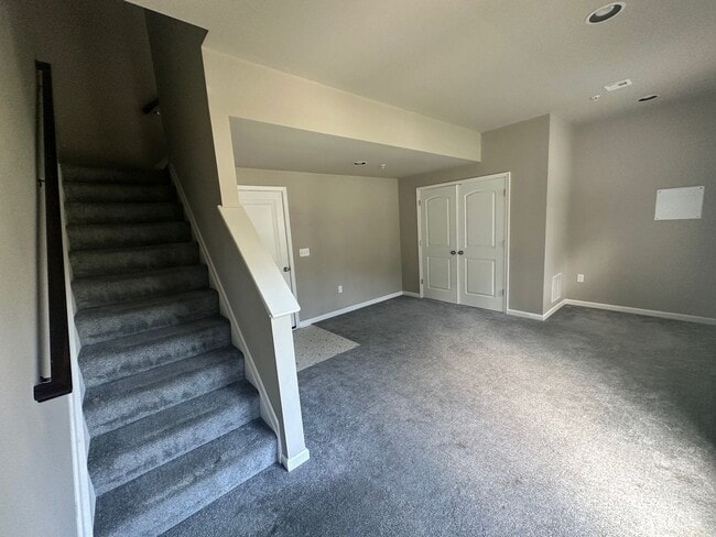 Building Photo - 115 High Pointe Dr