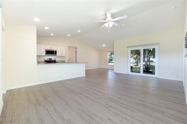 Building Photo - 5038 Tradewinds Cir