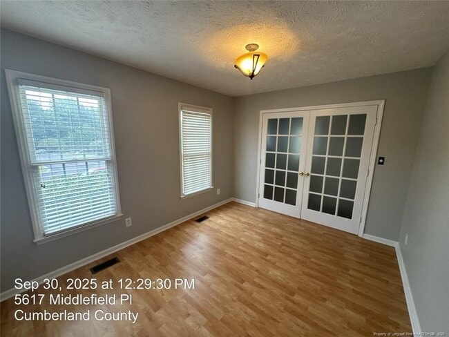 Building Photo - 5617 Middlefield Pl