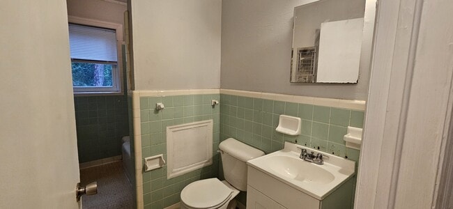 Building Photo - 1528 S Park Ave