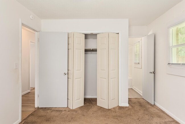 Building Photo - 302 Antler Dr