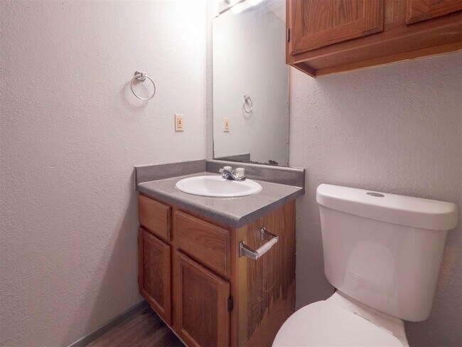 Building Photo - 9624 Sugar Hill Dr