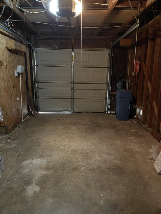 Building Photo - 5623 Granger Pl