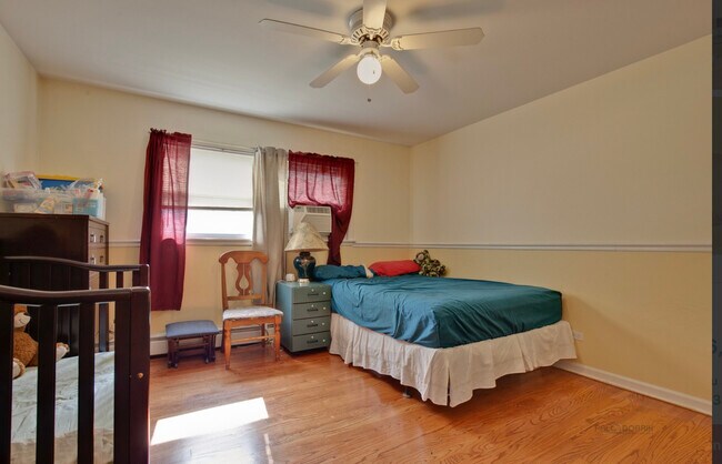 Building Photo - 205 N Ridge Ave