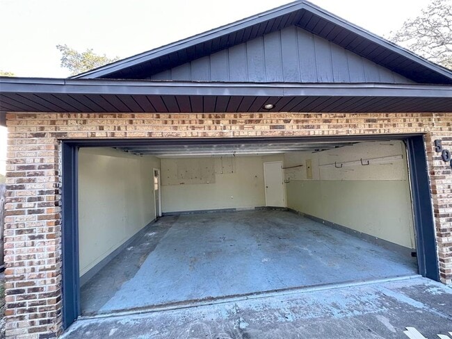 Building Photo - 5061 Barnegat Point Rd