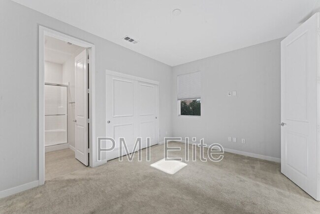 Building Photo - 26912 W Winding Trail Ct